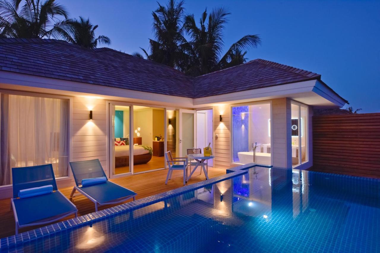 Kandima Maldives Kudahuvadhoo ภายนอก รูปภาพ A pool villa at the resort