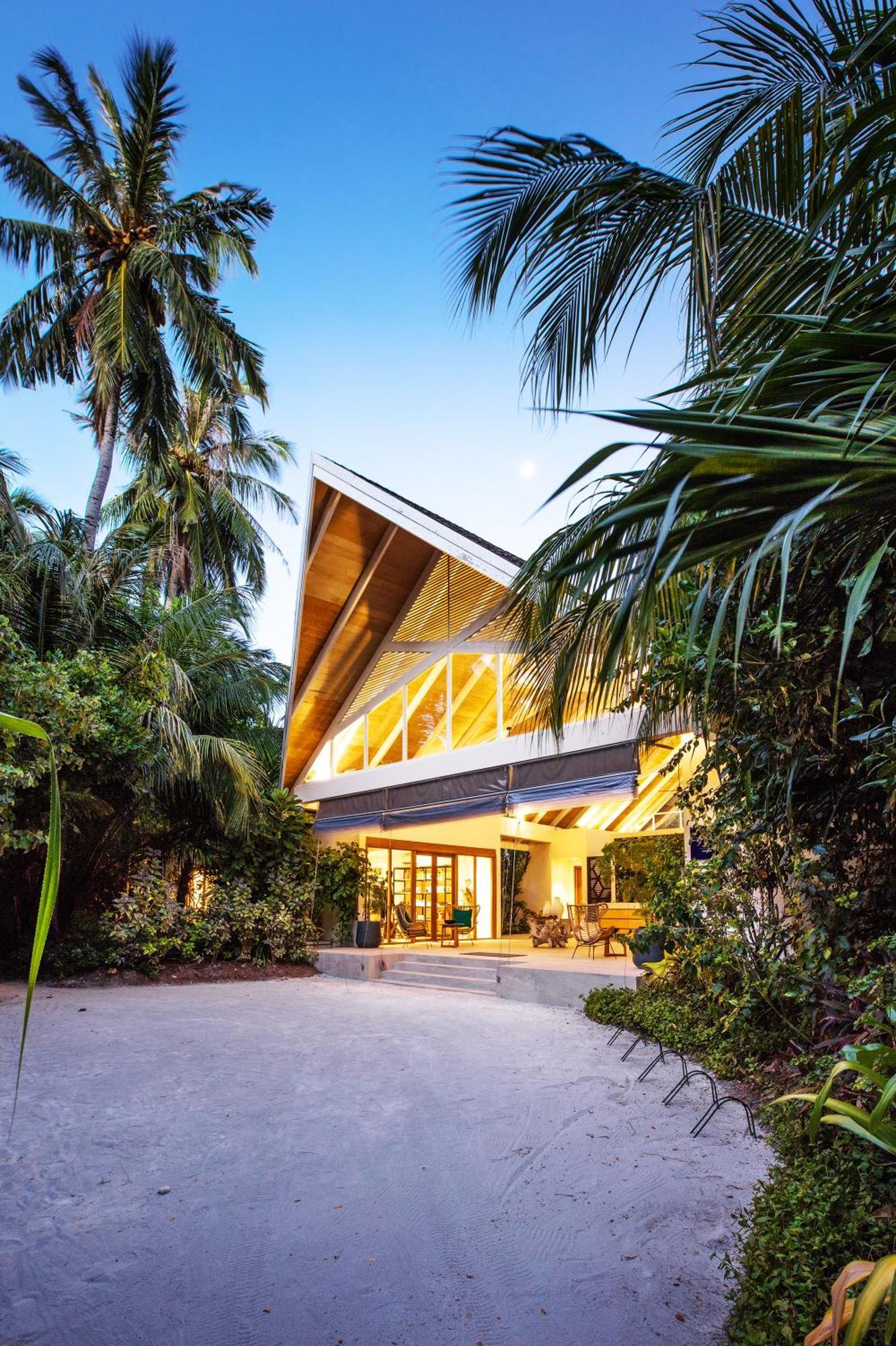Kandima Maldives Kudahuvadhoo ภายนอก รูปภาพ The resort's main lobby