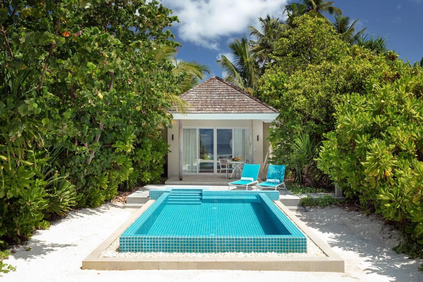 Kandima Maldives Kudahuvadhoo ภายนอก รูปภาพ Beach villa with pool