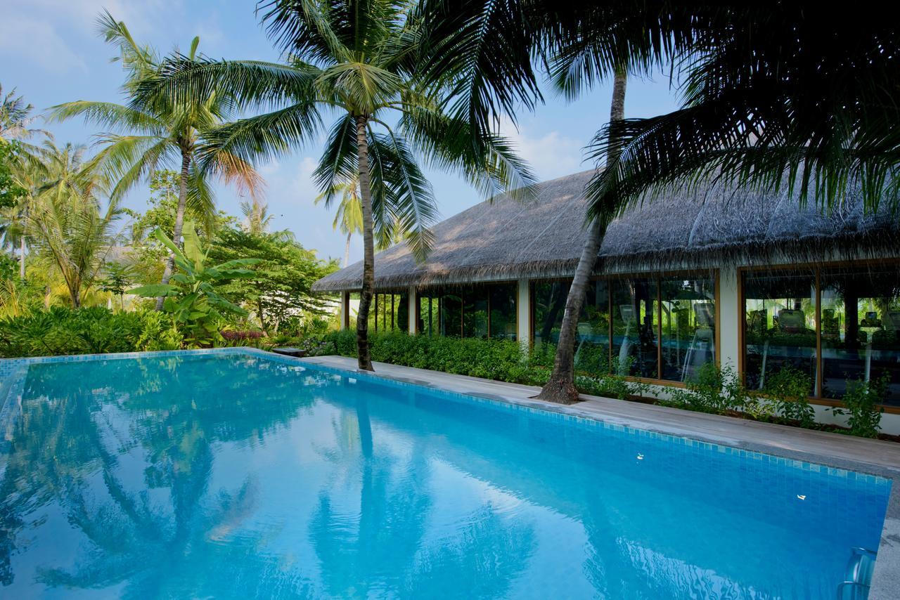 Kandima Maldives Kudahuvadhoo ภายนอก รูปภาพ The swimming pool at the resort