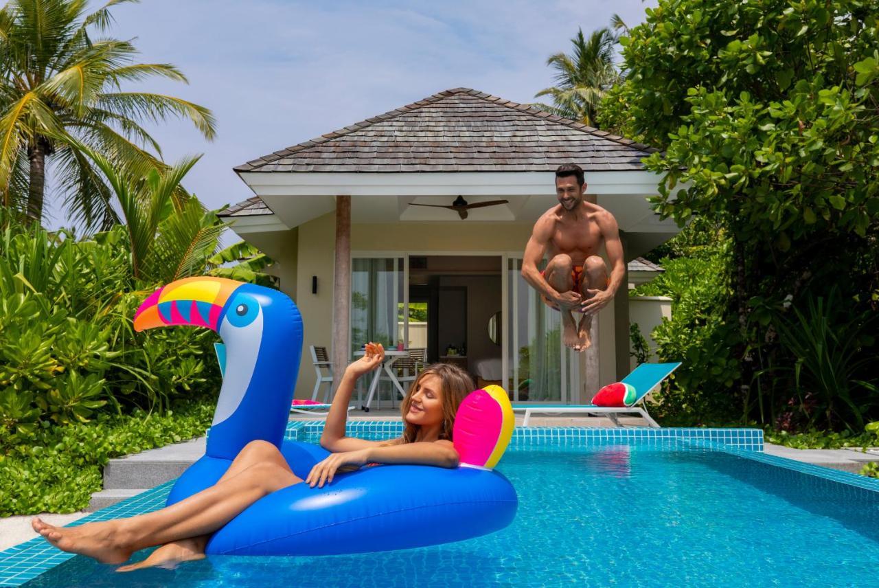 Kandima Maldives Kudahuvadhoo ภายนอก รูปภาพ Toucan pool float