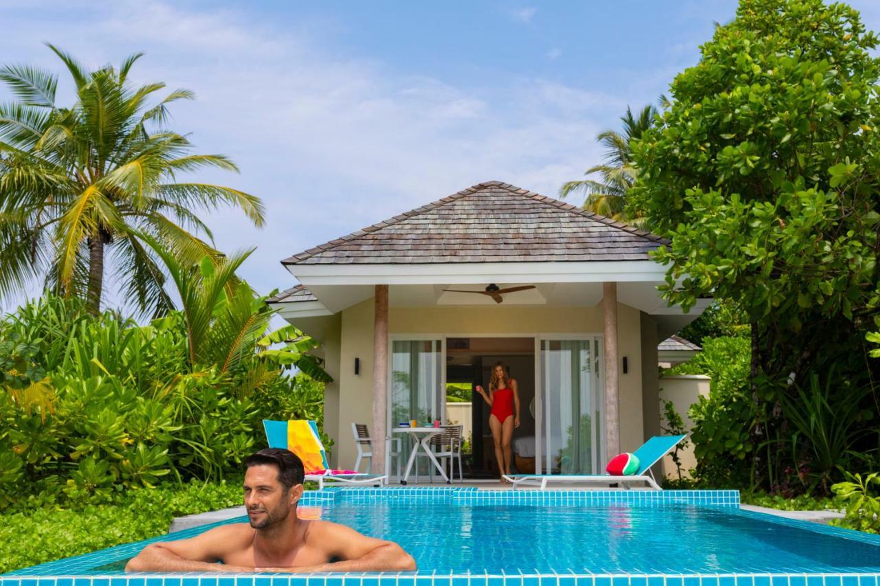 Kandima Maldives Kudahuvadhoo ภายนอก รูปภาพ A pool villa at the resort